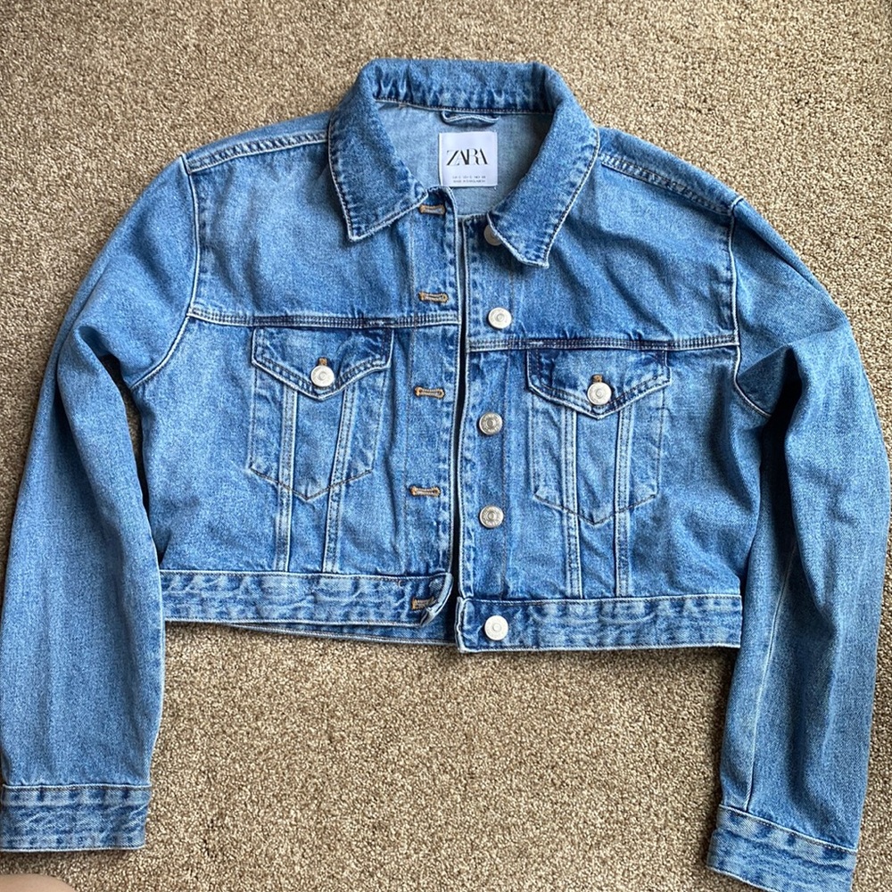 Zara Women’s Cropped Denim/Jean Jacket